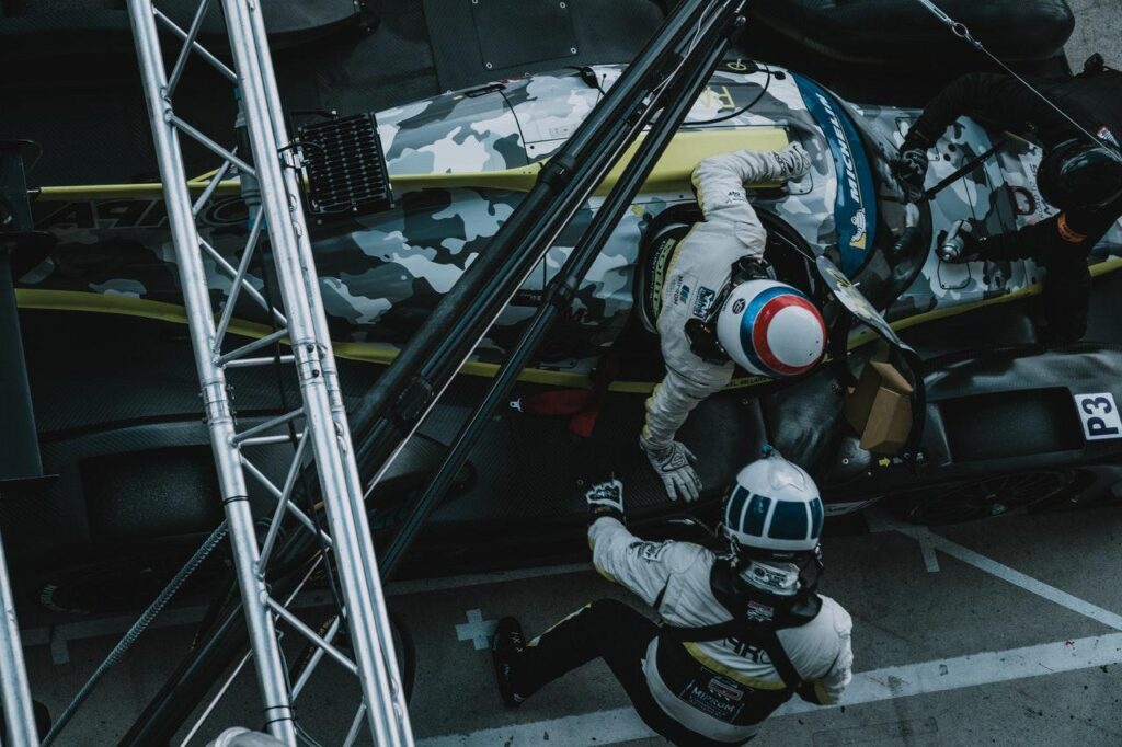 arrêt au stand pour une formule 1